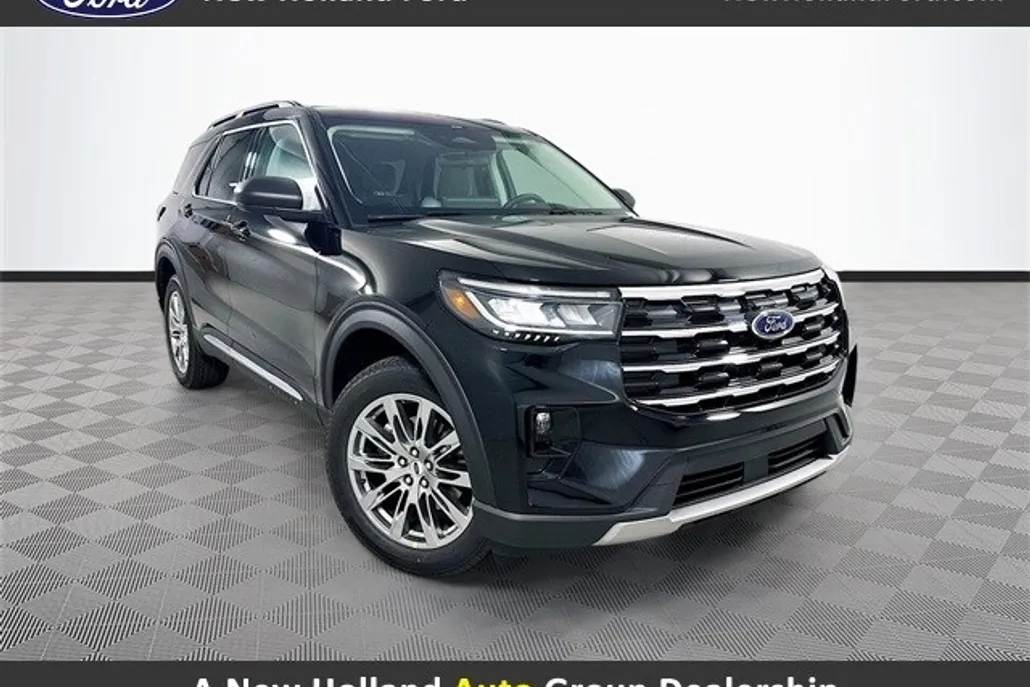 2025 Ford Explorer photo 1
