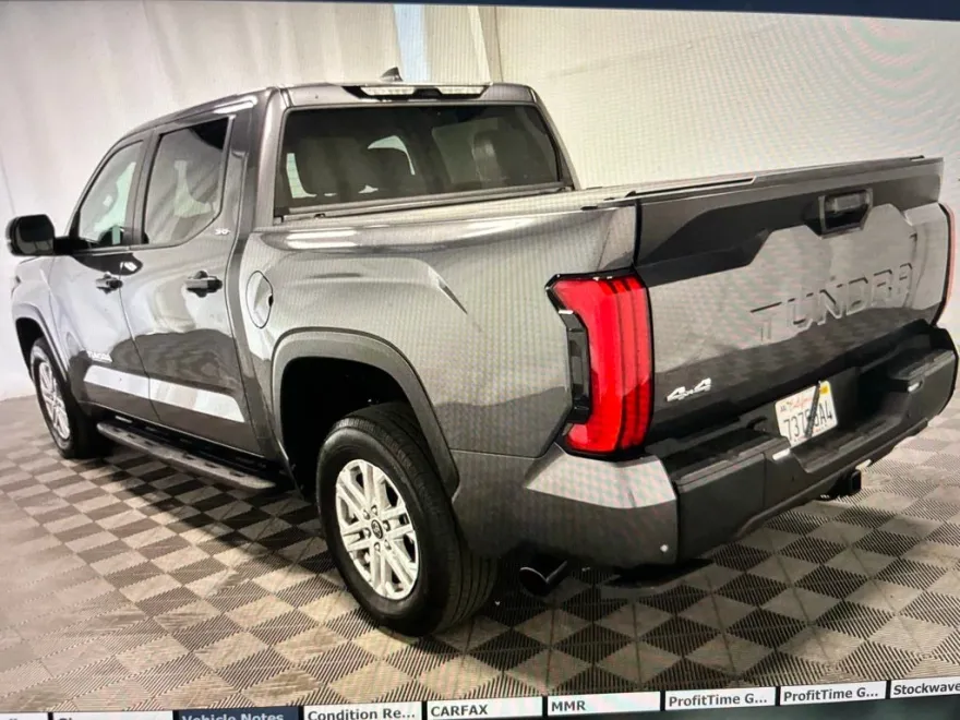 2024 Toyota Tundra SR5 photo 1