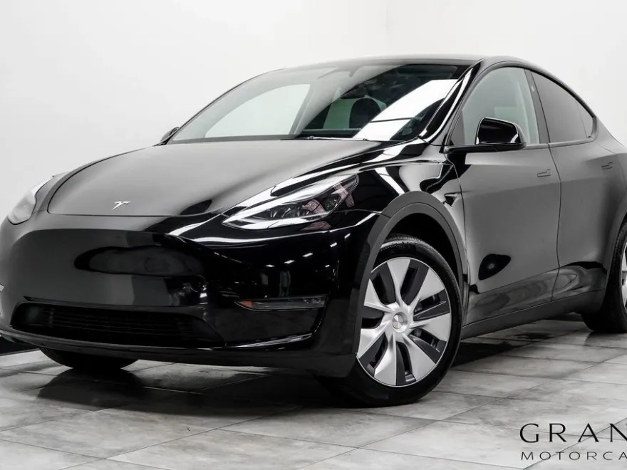 2023 Tesla Model Y Long Range photo 1