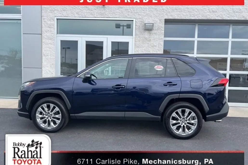 2024 Toyota RAV4 XLE Premium photo 1