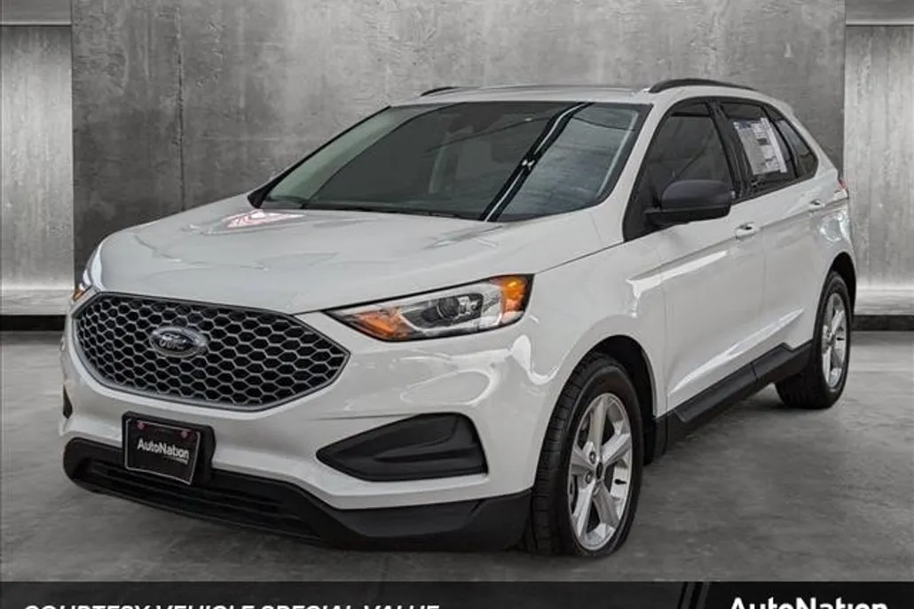 2024 Ford Edge SE photo 1
