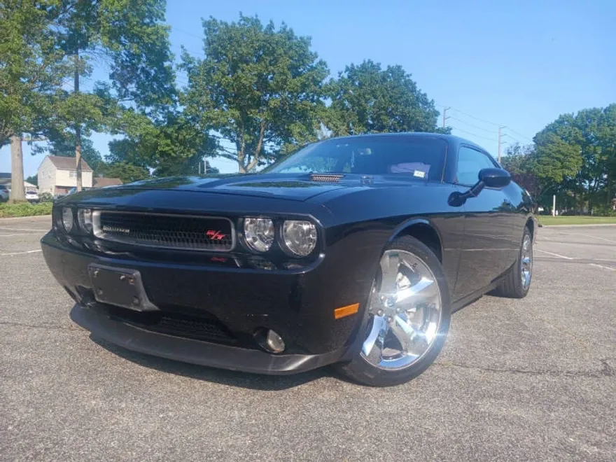 2013 Dodge Challenger R/T photo 1