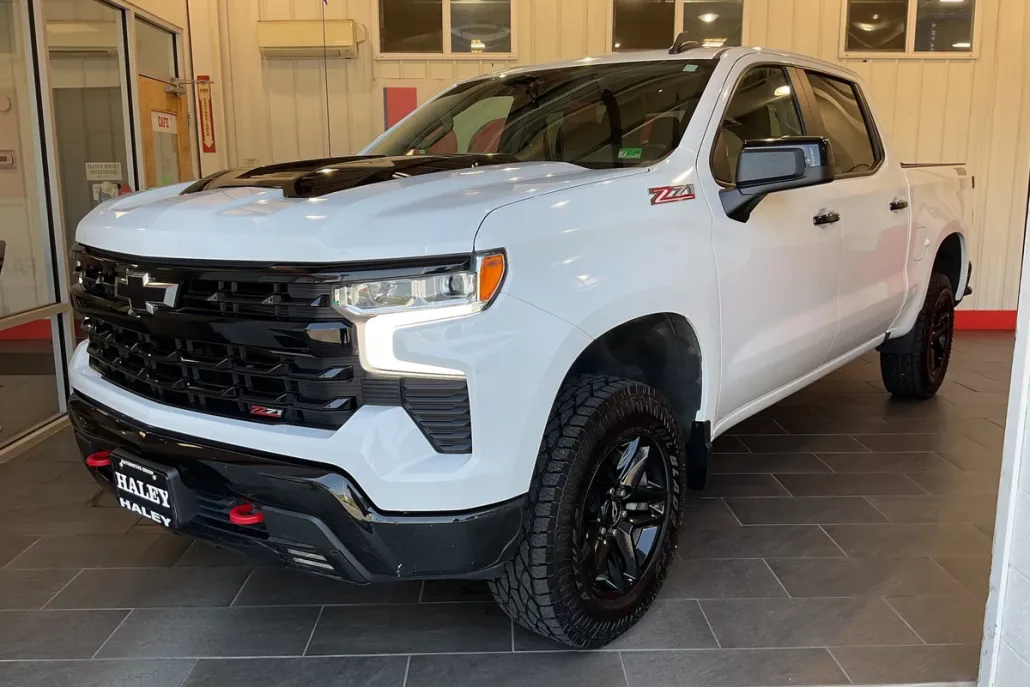 2023 Chevrolet Silverado 1500 LT Trail Boss photo 1