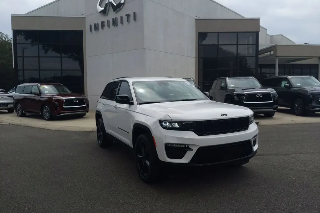 2024 Jeep Grand Cherokee Limited photo 1