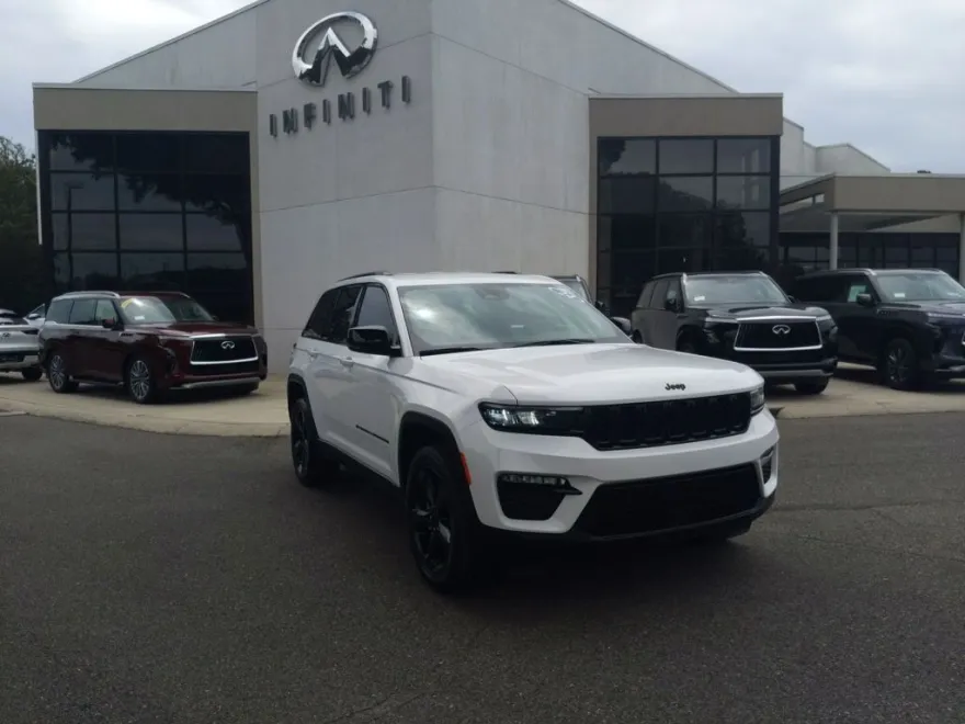 2024 Jeep Grand Cherokee Limited photo 1