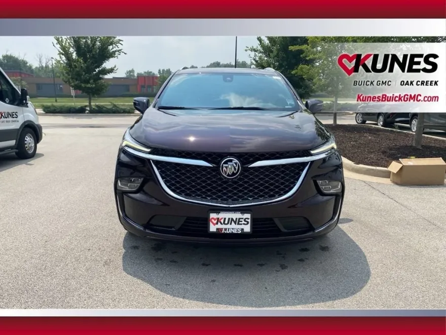 2023 Buick Enclave Avenir photo 1