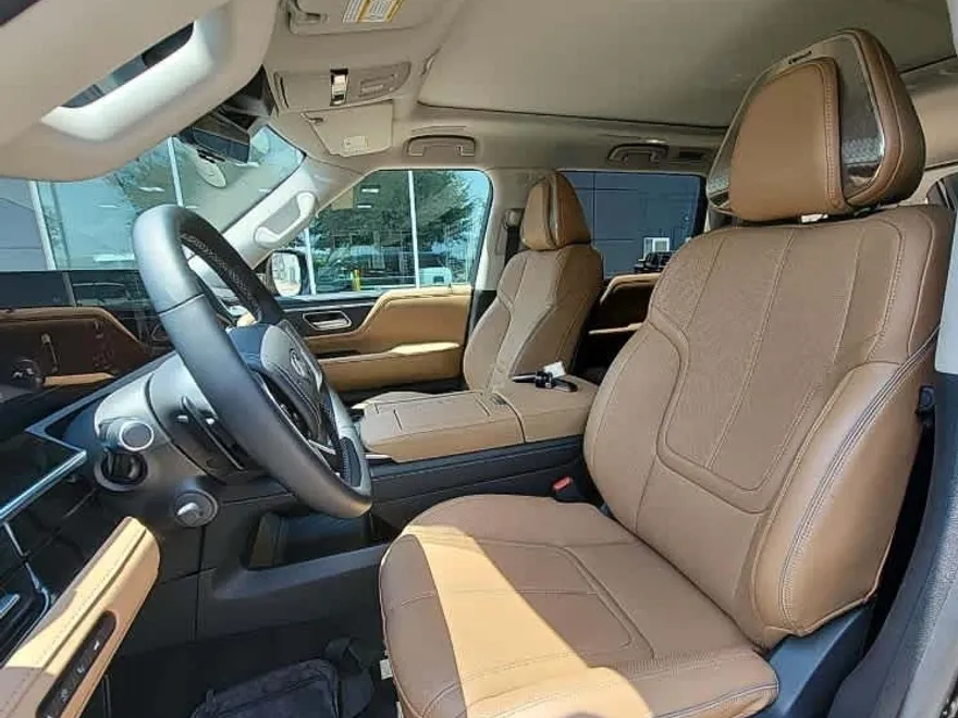 2025 Infiniti QX80 Sensory photo 1
