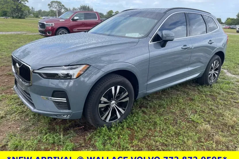 2023 Volvo XC60 B5 Core photo 1