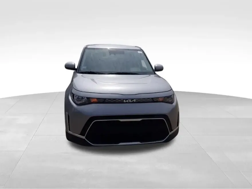 2023 Kia Soul LX photo 1