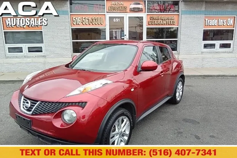 2014 Nissan Juke SV photo 1
