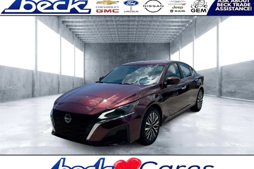2023 Nissan Altima 2.5 SV photo 1