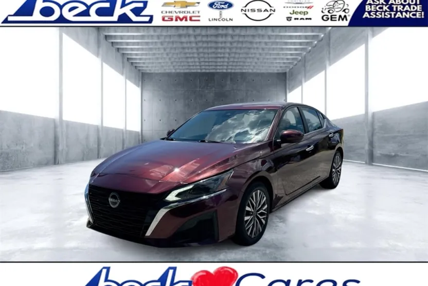 2023 Nissan Altima 2.5 SV photo 1