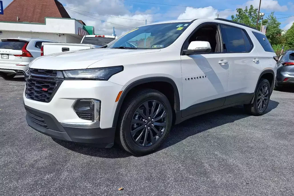 2023 Chevrolet Traverse RS photo 1