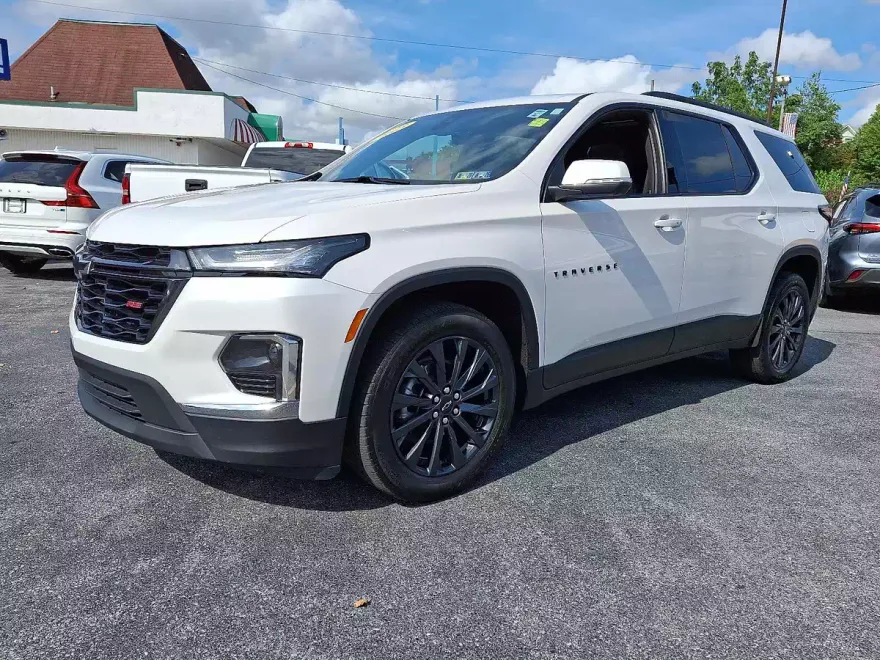 2023 Chevrolet Traverse RS photo 1