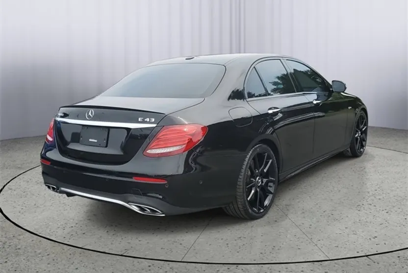 2018 Mercedes Benz E 43 AMG photo 1