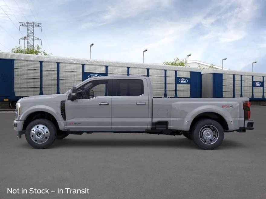 2026 Ford F-450 Platinum photo 1