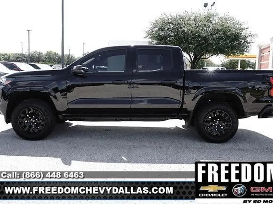 2025 Chevrolet Colorado Work Truck photo 1