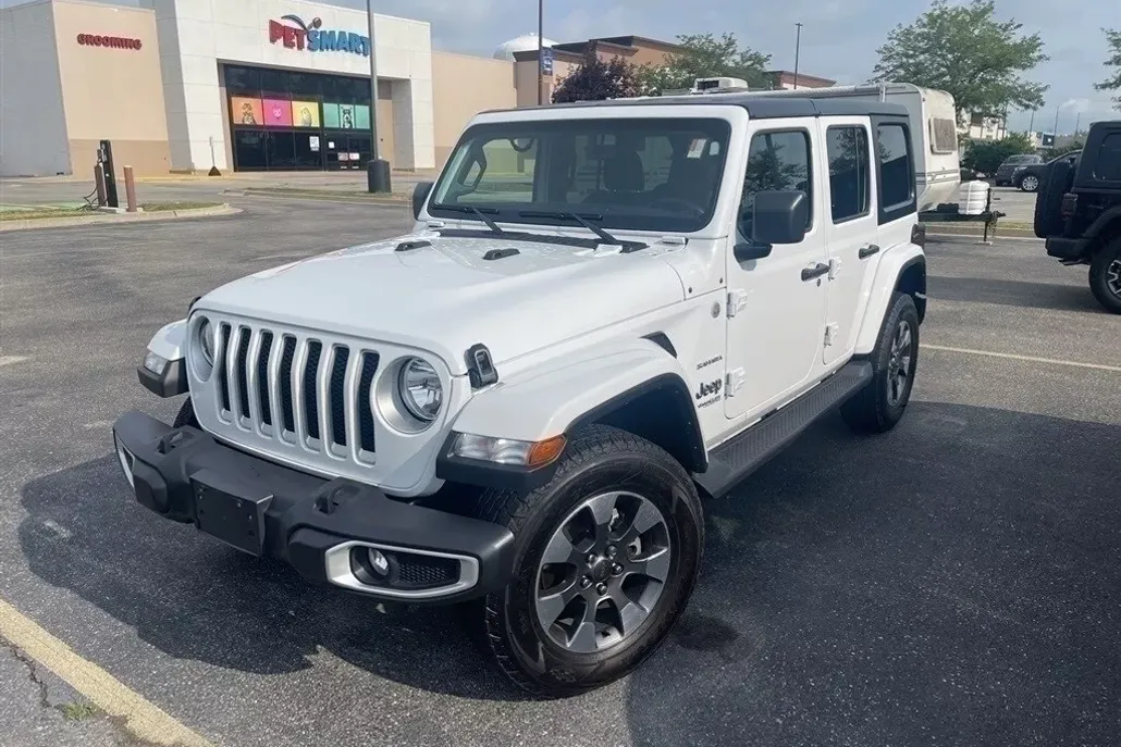 2022 Jeep Wrangler Unlimited Sahara photo 1
