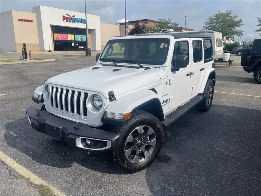 2022 Jeep Wrangler Unlimited Sahara photo 1