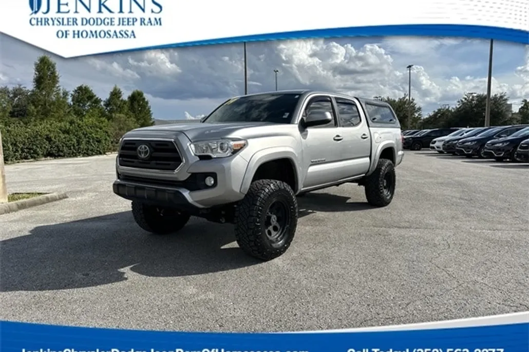 2019 Toyota Tacoma SR5 V6 4x4 photo 1