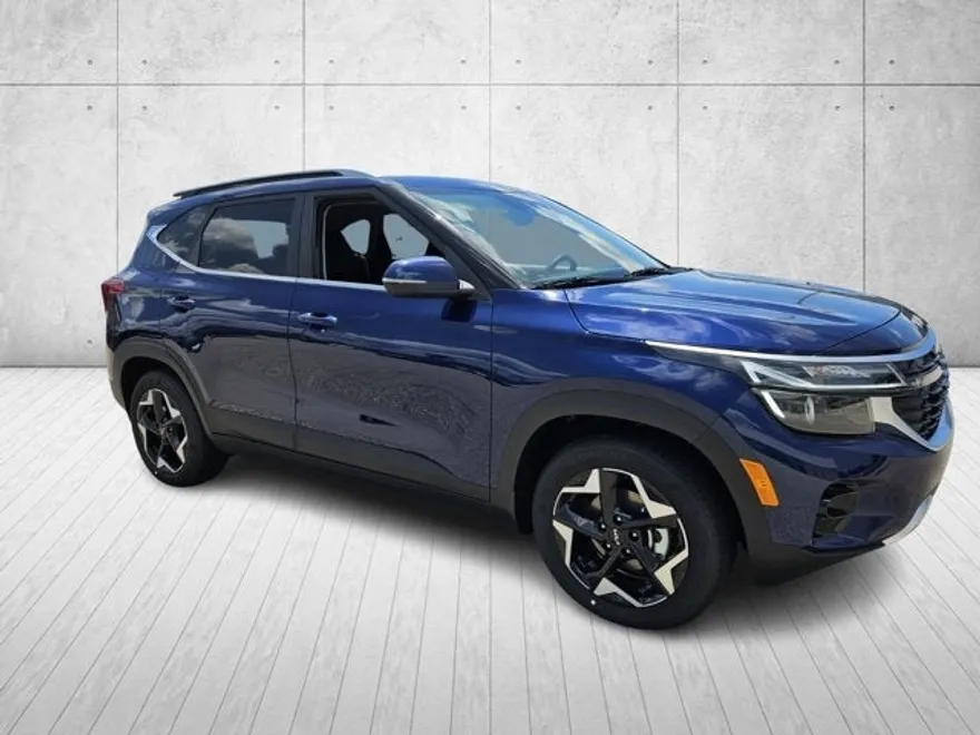 2025 Kia Seltos EX photo 1