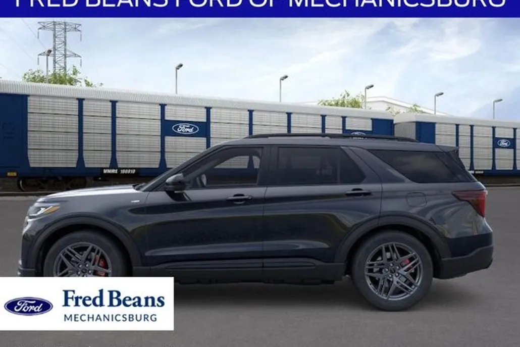 2025 Ford Explorer ST-Line photo 1