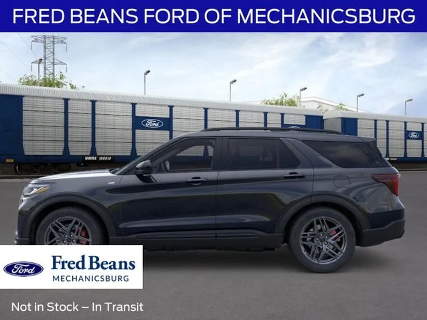 2025 Ford Explorer ST-Line photo 1