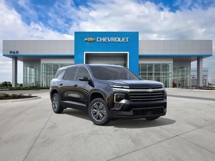 2025 Chevrolet Traverse photo 1