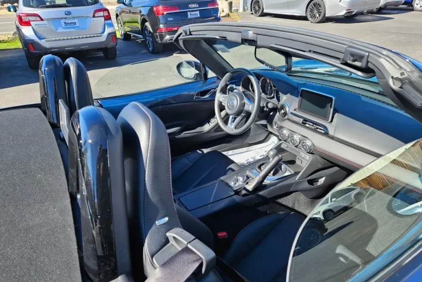 2017 Mazda MX-5 Miata Miata Grand Touring photo 1