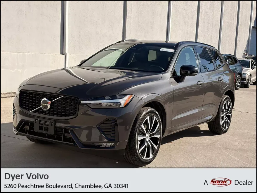 2025 Volvo XC60 Plus photo 1