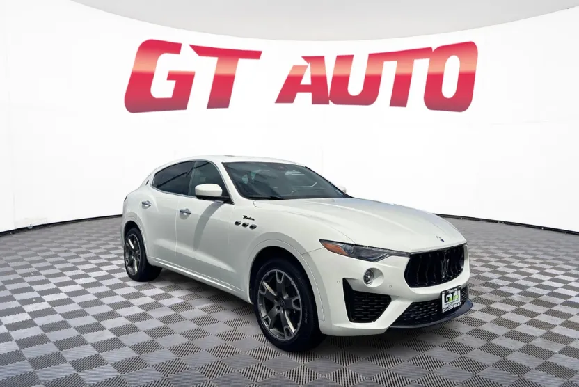 2023 Maserati Levante Modena S photo 1