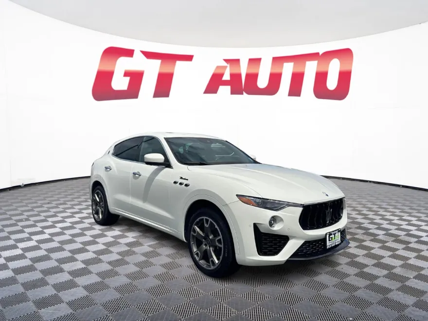 2023 Maserati Levante Modena S photo 1