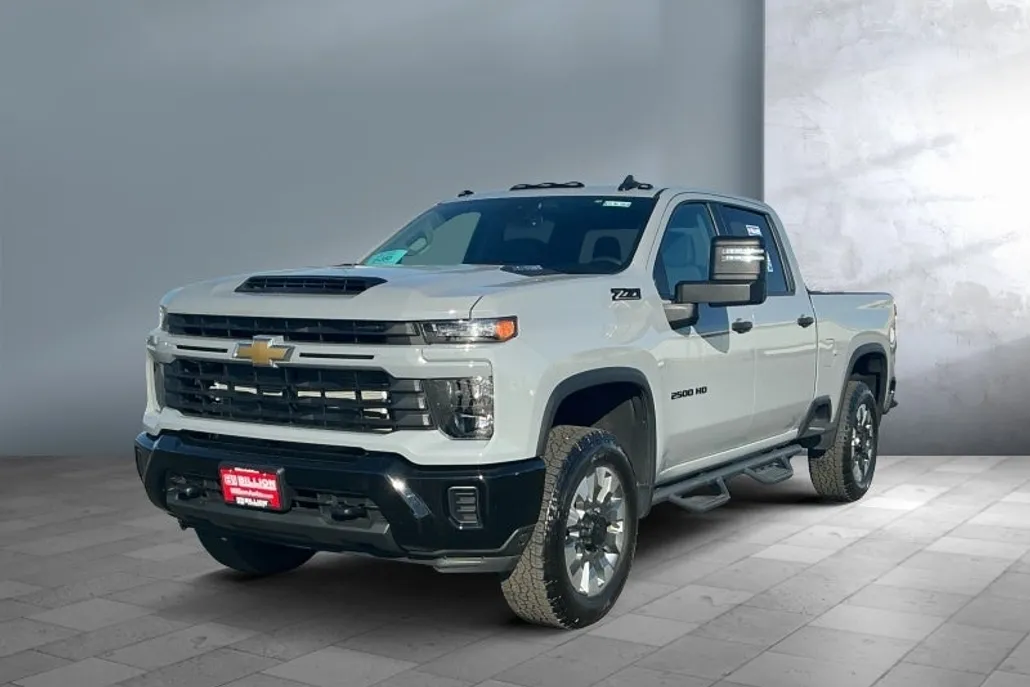 2024 Chevrolet Silverado 2500HD Custom photo 1