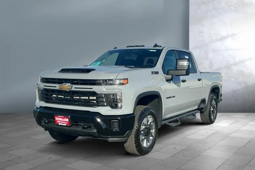 2024 Chevrolet Silverado 2500HD Custom photo 1