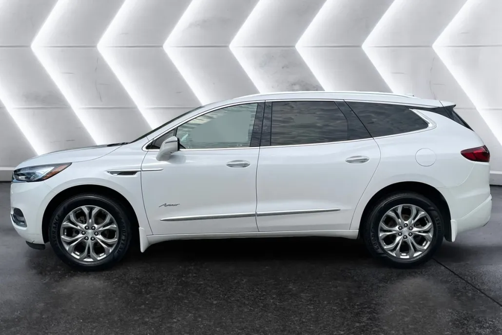 2021 Buick Enclave Avenir photo 1