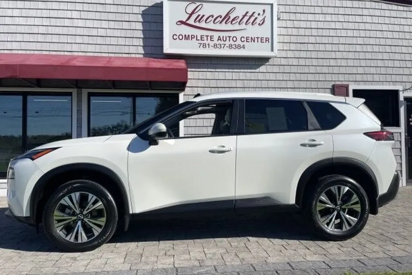 2023 Nissan Rogue SV photo 1