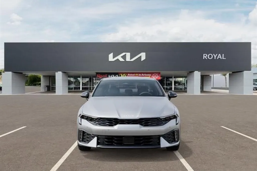 2026 Kia K5 GT-Line photo 1