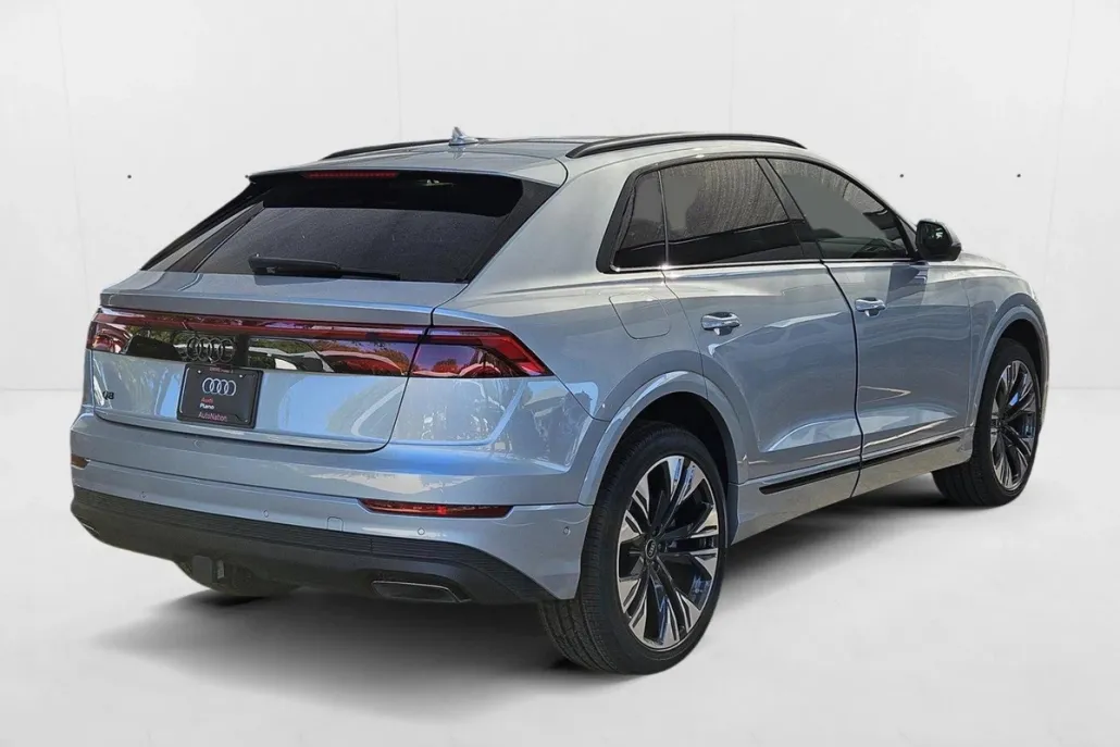 2025 Audi Q8 55 Premium photo 1