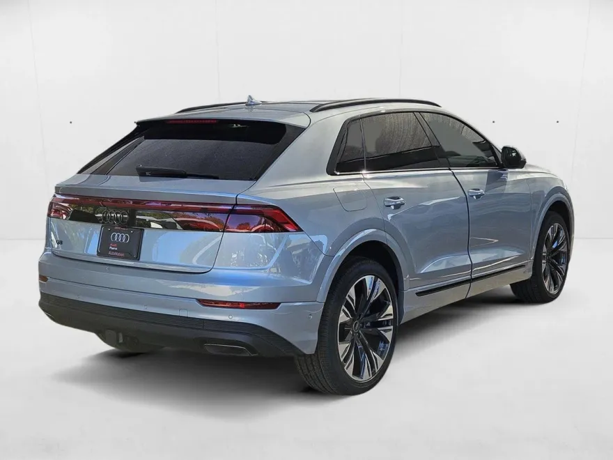2025 Audi Q8 55 Premium photo 1