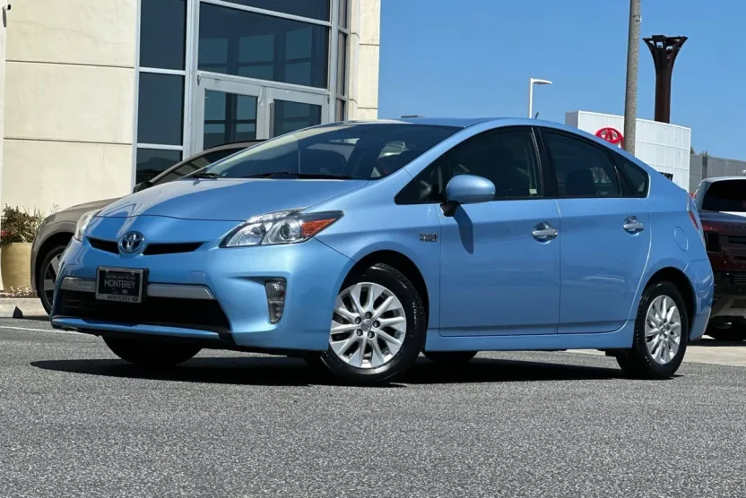 2013 Toyota Prius Plug-in Base photo 1