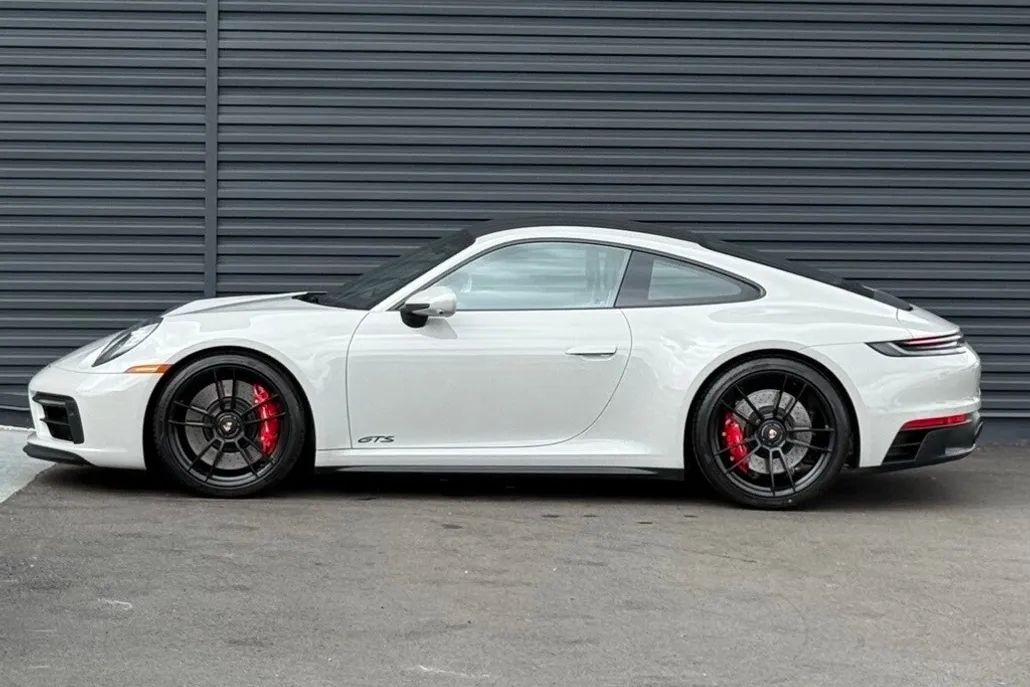 2024 Porsche 911 GTS photo 1