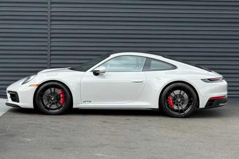 2024 Porsche 911 GTS photo 1