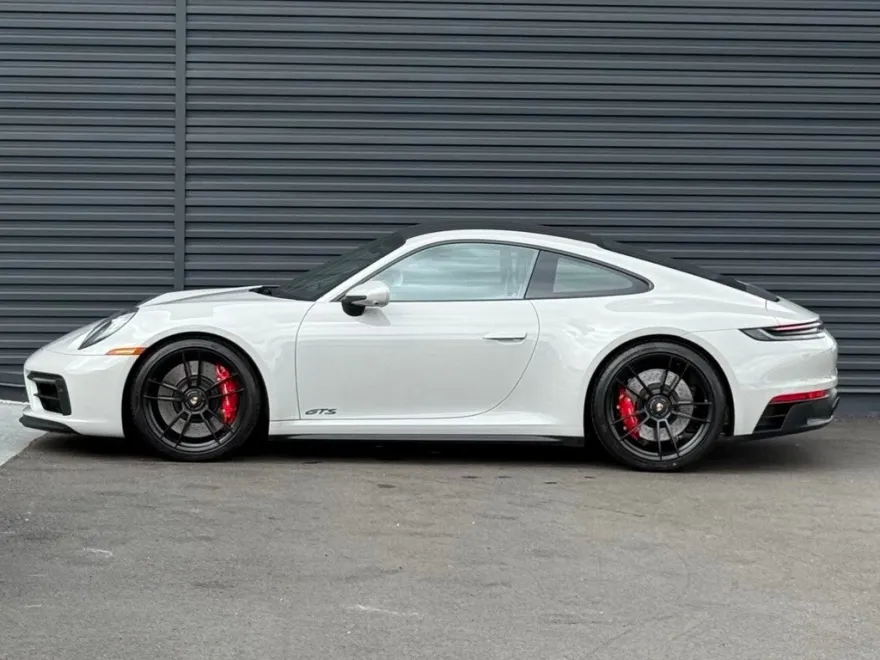 2024 Porsche 911 GTS photo 1