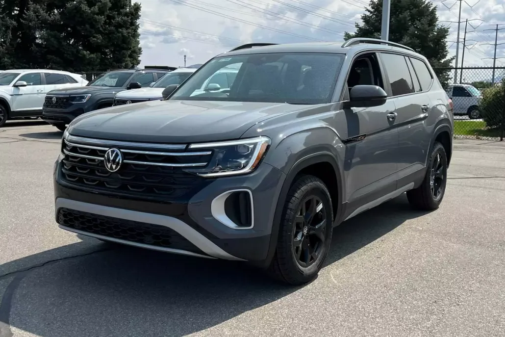 2026 Volkswagen Atlas Peak Edition SE photo 1