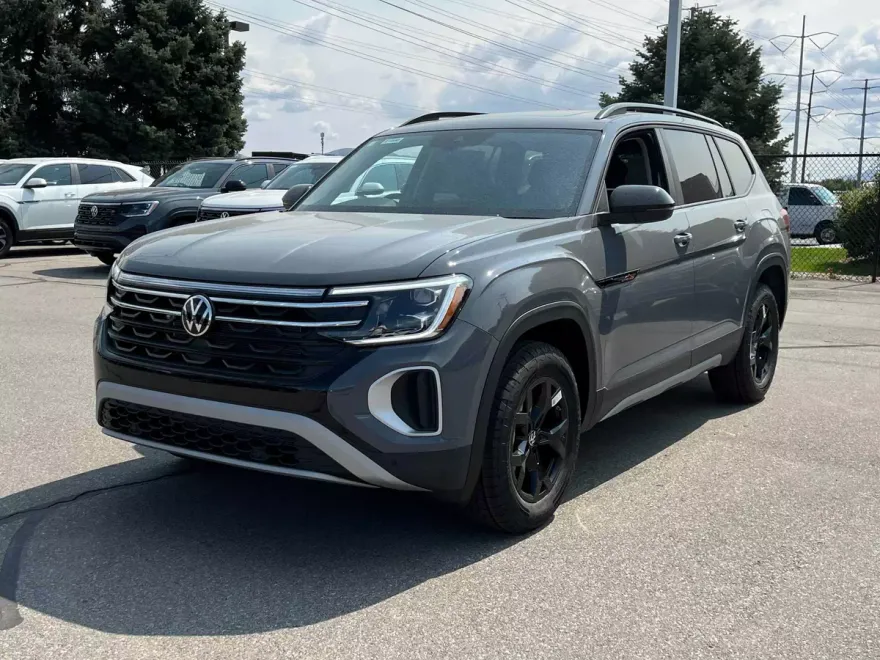 2026 Volkswagen Atlas Peak Edition SE photo 1