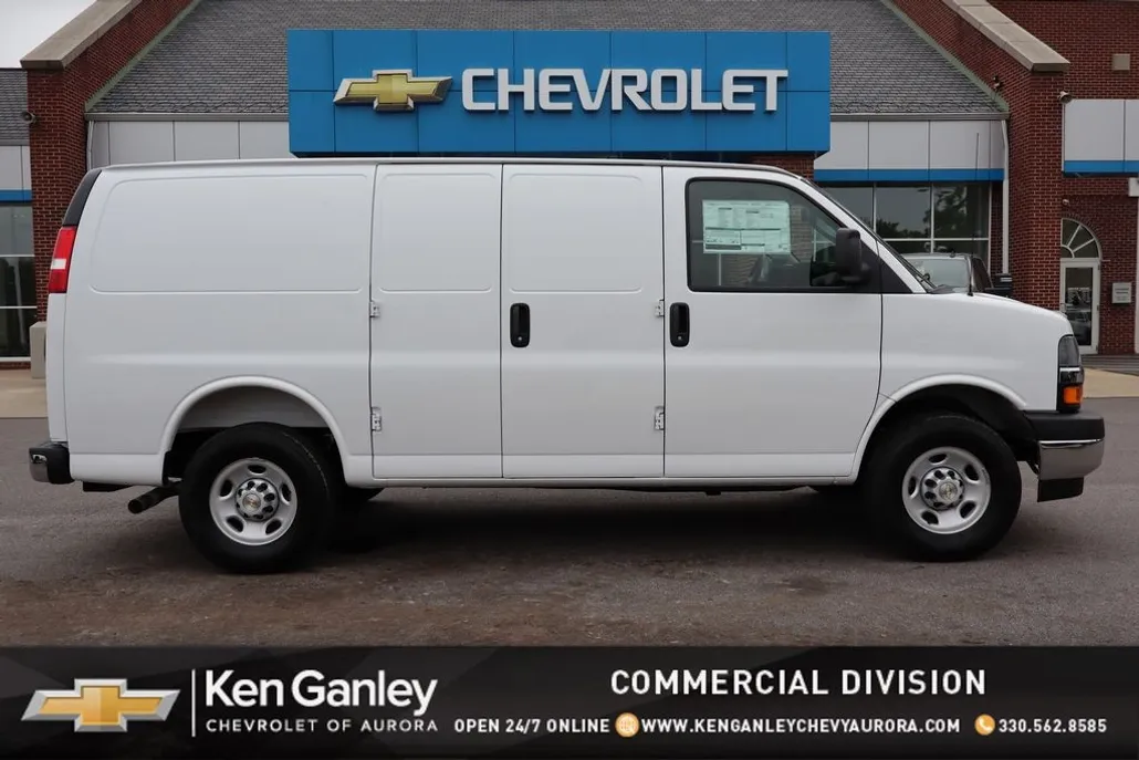 2025 Chevrolet Express 2500 Work Van photo 1