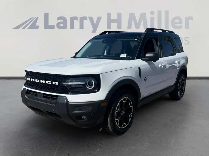 2025 Ford Bronco Sport Outer Banks photo 1