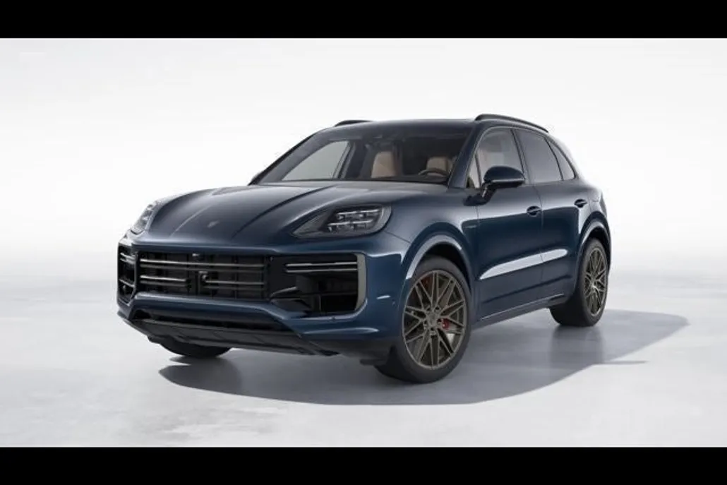 2025 Porsche Cayenne Turbo E-Hybrid photo 1