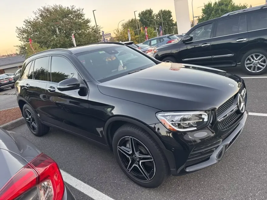 2022 Mercedes Benz GLC 300 4MATIC photo 1