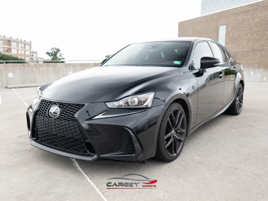 2018 Lexus IS 300 photo 1